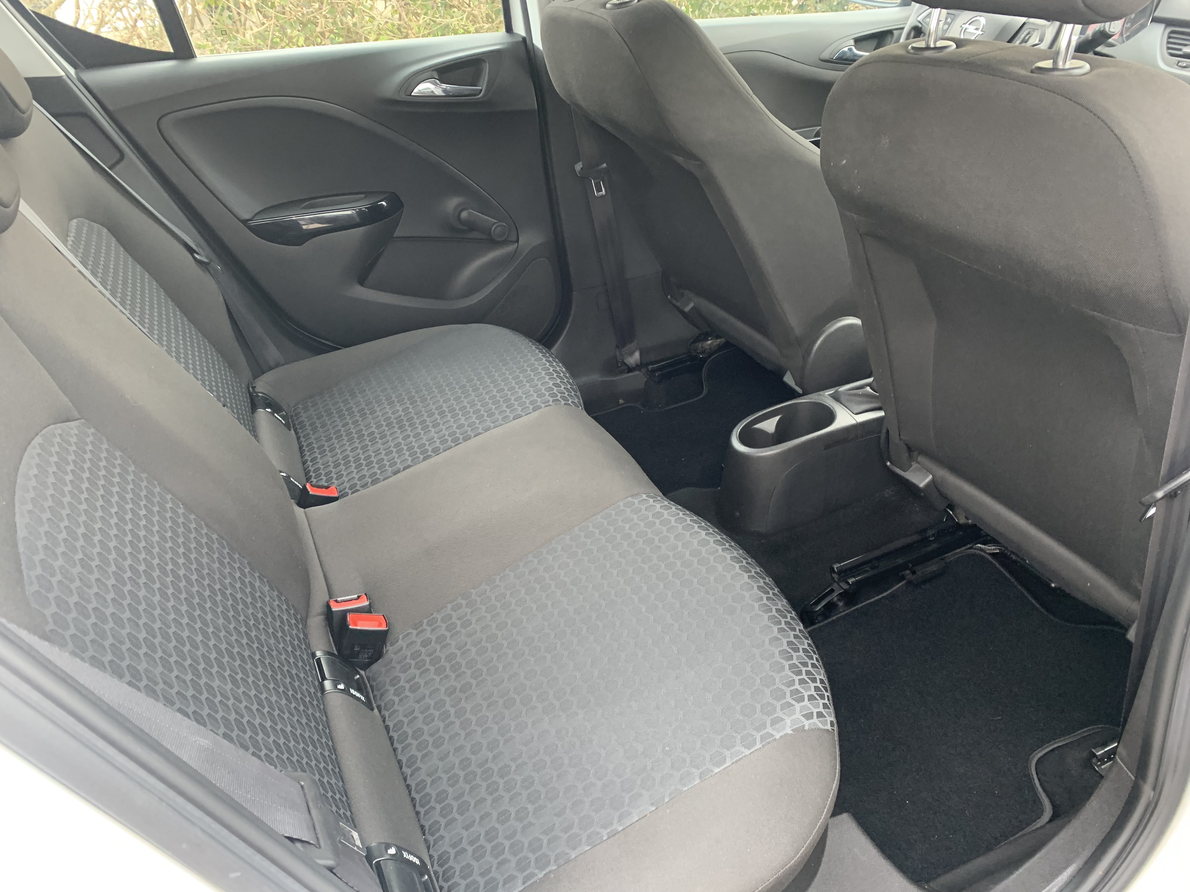 Hvid Opel Corsa fra 2016