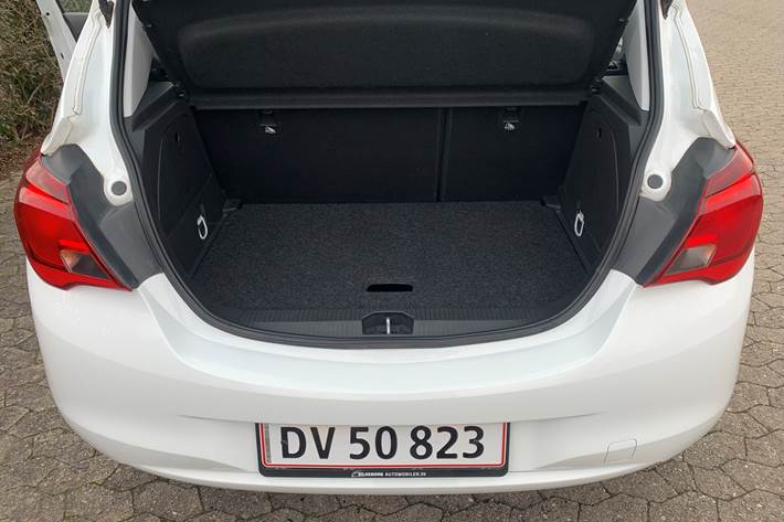 Hvid Opel Corsa fra 2016
