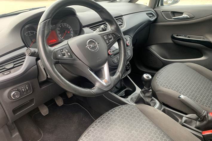 Hvid Opel Corsa fra 2016