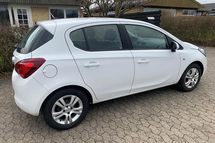 Hvid Opel Corsa fra 2016
