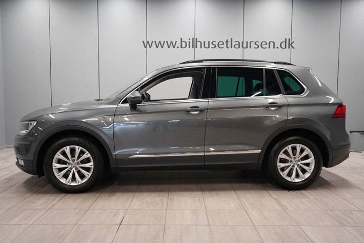 Grå VW Tiguan fra 2020