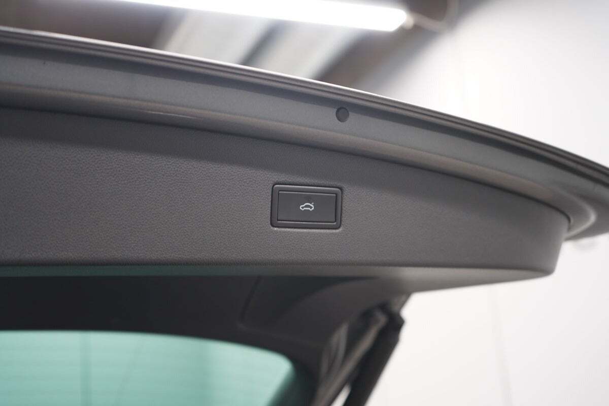 Grå VW Tiguan fra 2020