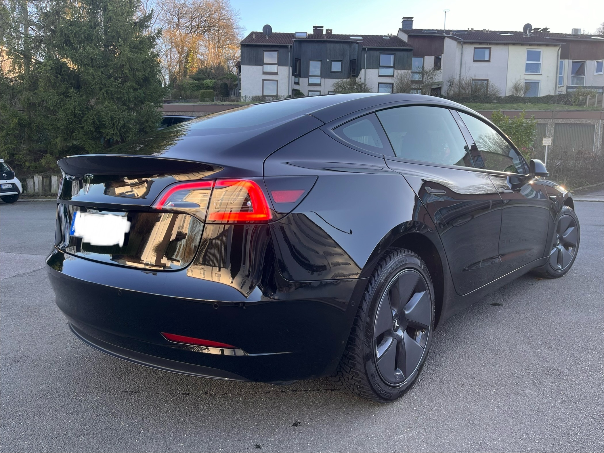 Tesla Model 3 SR PDC Winter and Summertires
