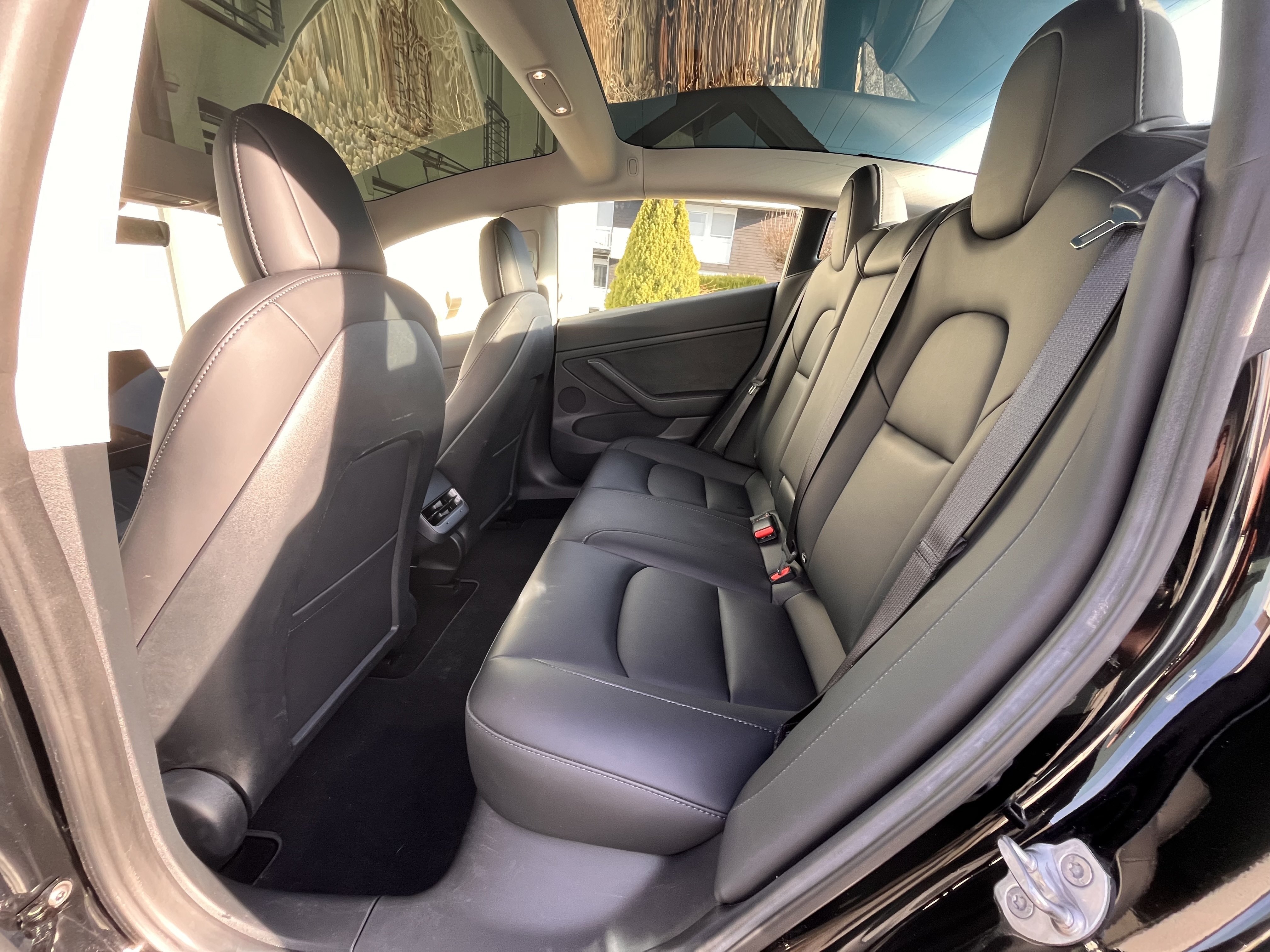 Tesla Model 3 SR PDC Winter and Summertires