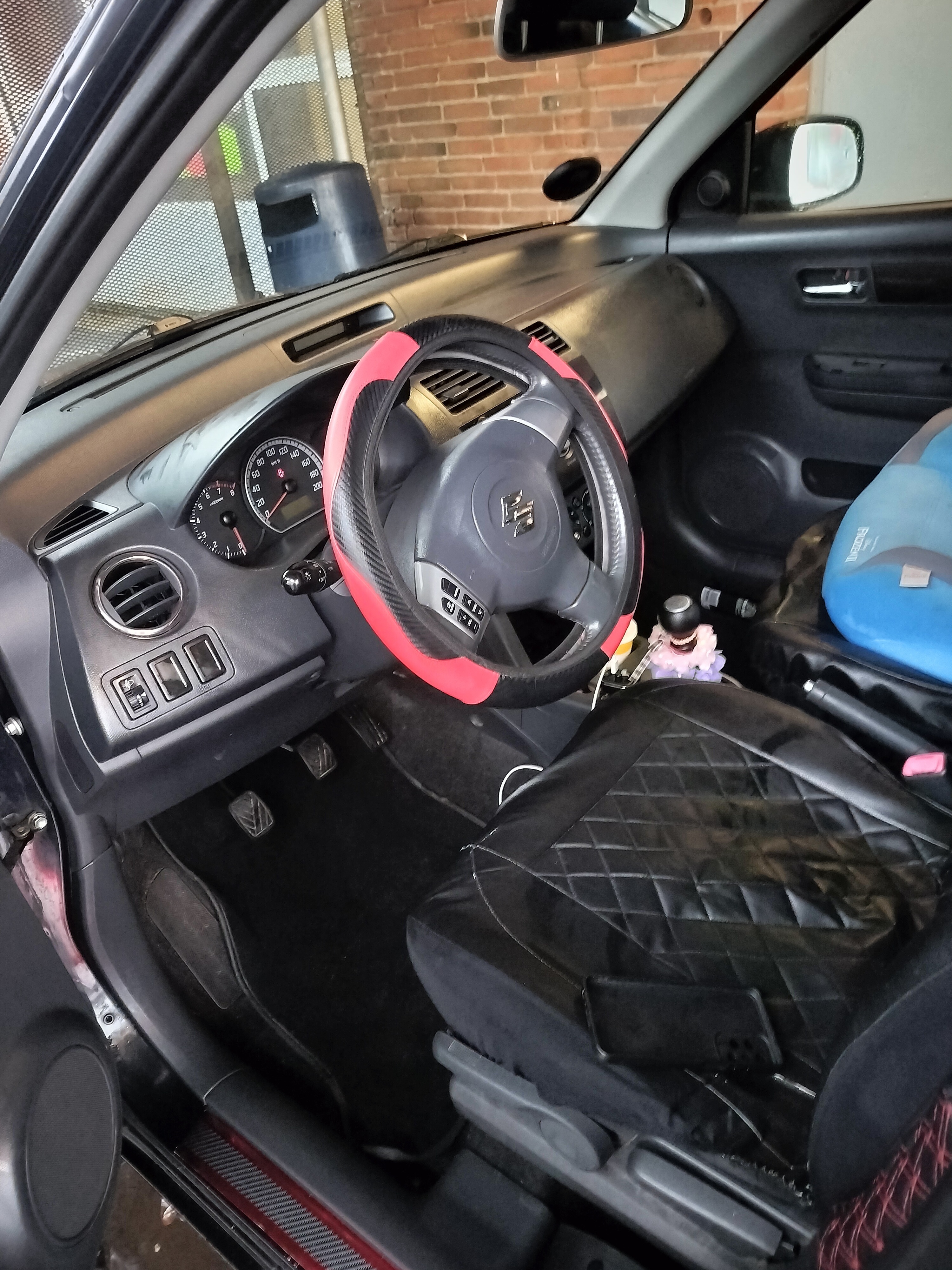 Suzuki Swift 1,3