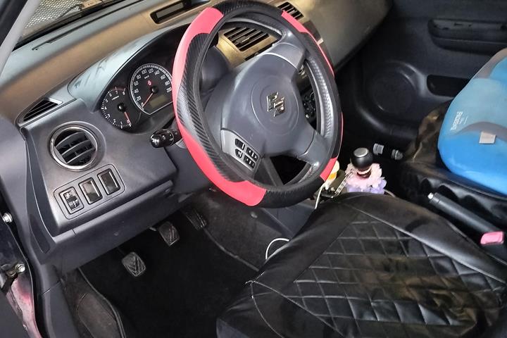 Sort Suzuki Swift fra 2006