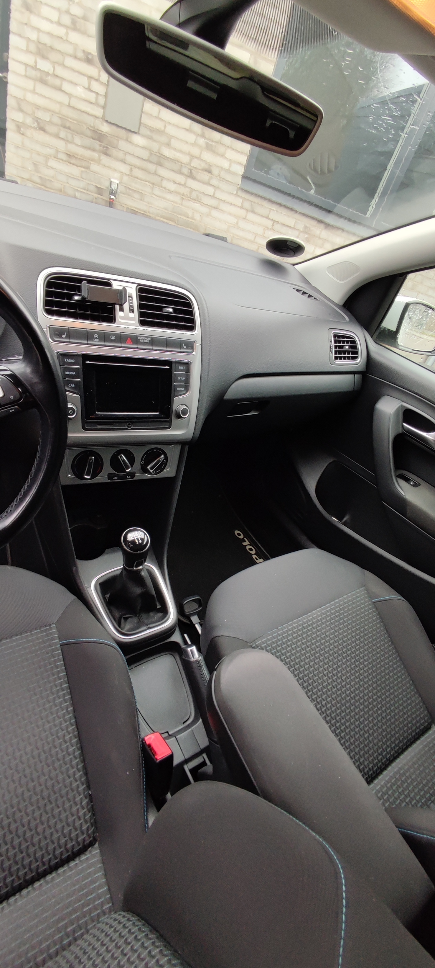 Hvid VW Polo fra 2016