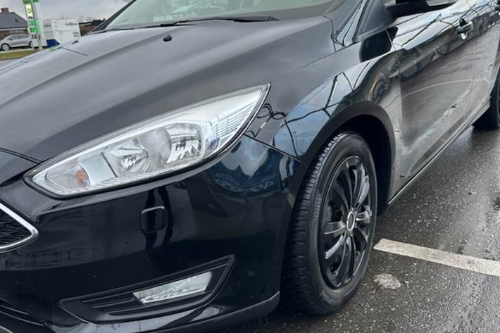 Sort Ford Focus fra 2015