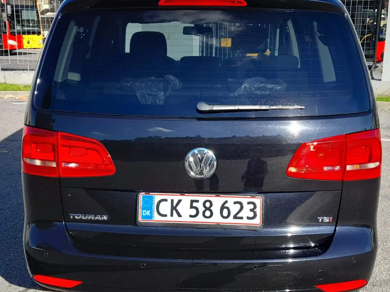 Sort VW Touran fra 2014