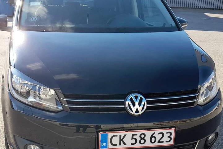 Sort VW Touran fra 2014