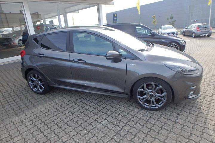Grå Ford Fiesta fra 2020