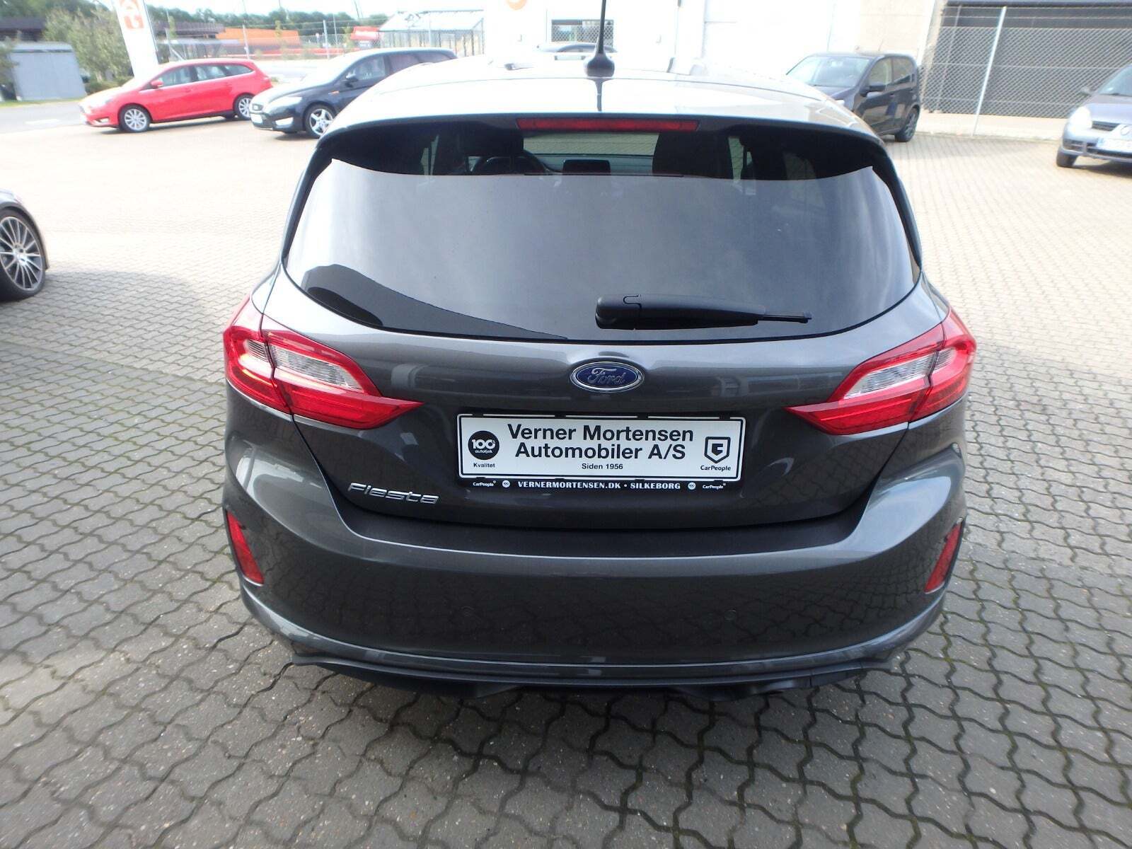 Grå Ford Fiesta fra 2020