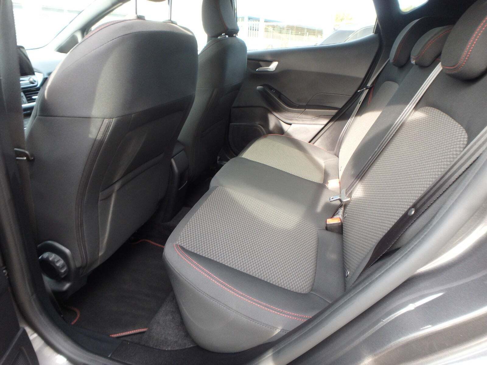 Ford Fiesta 1,5 TDCi (85 HK) 5-dørs FWD M6