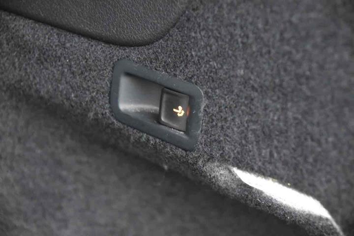 Grå VW Arteon fra 2018