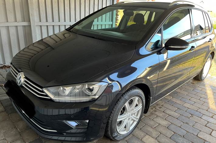 Sort VW Golf Sportsvan fra 2017