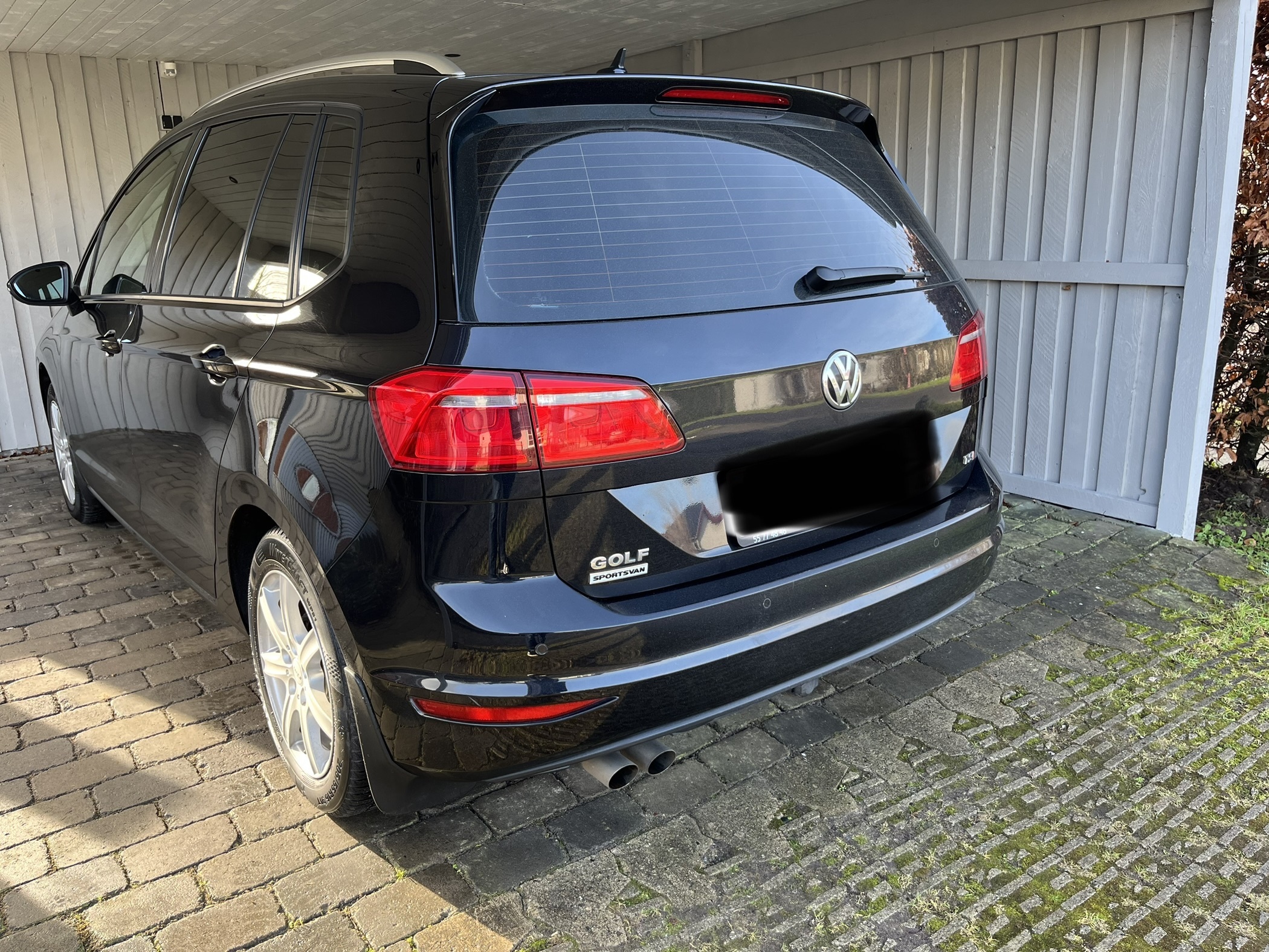 Sort VW Golf Sportsvan fra 2017