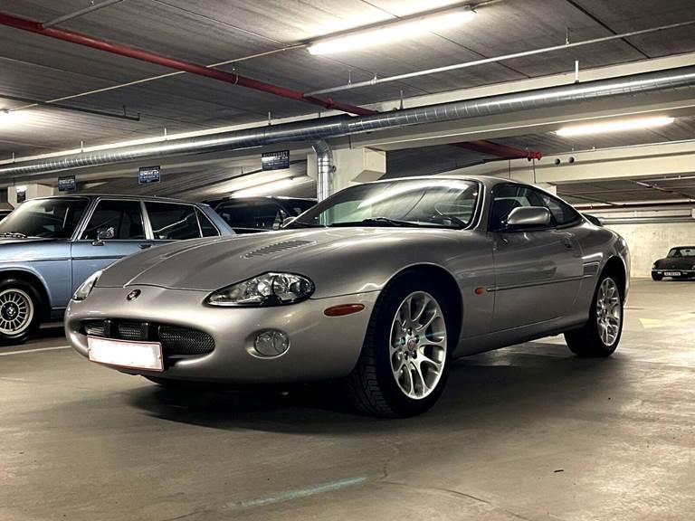 Jaguar XKR