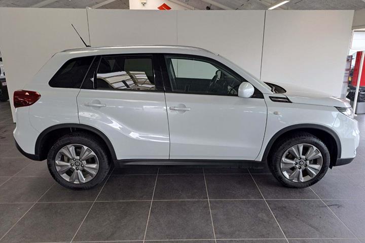 Hvid Suzuki Vitara fra 2020