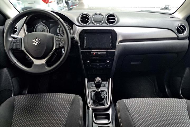 Hvid Suzuki Vitara fra 2020