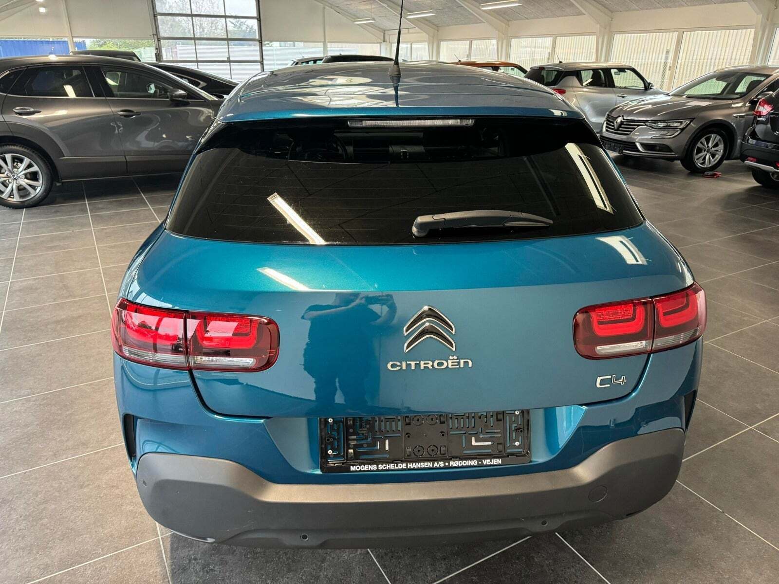 Turquoise Citroën C4 Cactus fra 2018