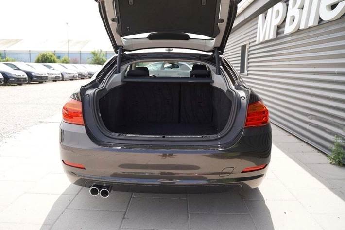 Grå BMW 420d fra 2017
