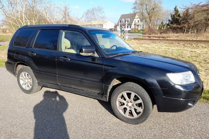 Sort Subaru Forester fra 2008