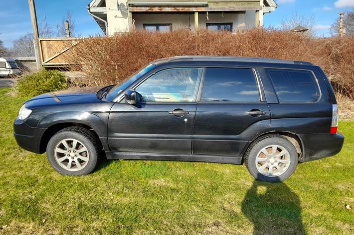 Sort Subaru Forester fra 2008