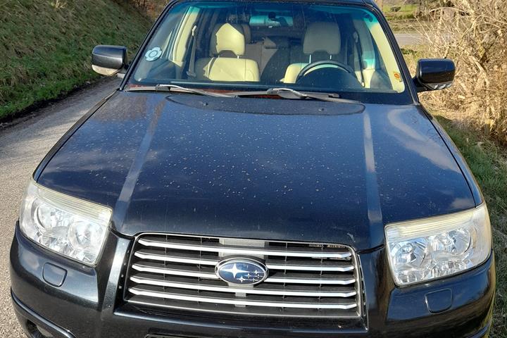 Sort Subaru Forester fra 2008