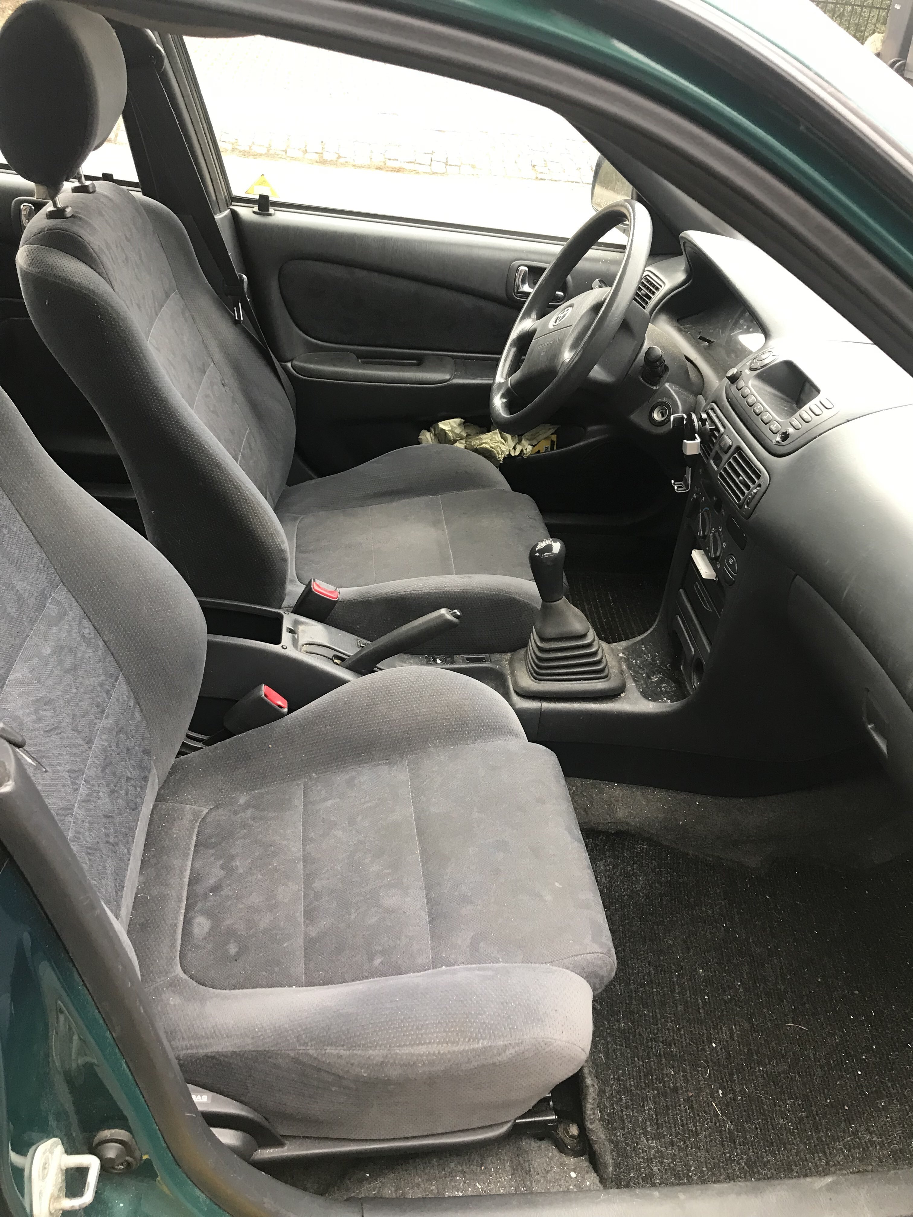 Grøn Toyota Corolla fra 2022