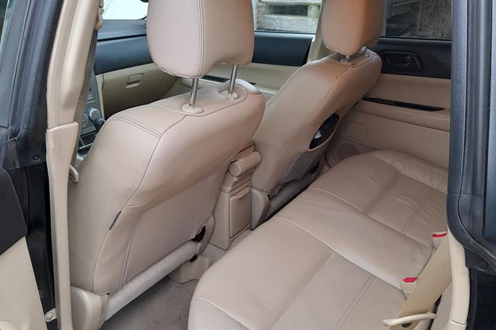 Sort Subaru Forester fra 2008