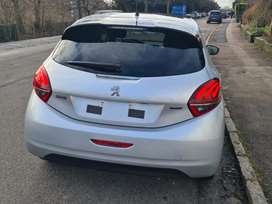 Peugeot 208 1,6 BlueHDi 100 Allure Sky