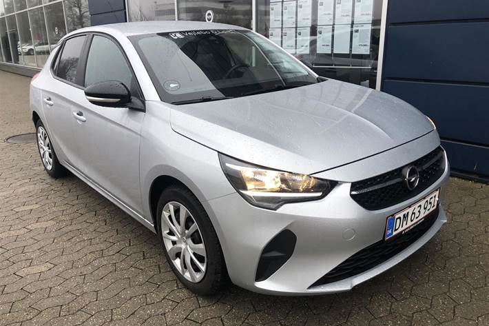 Grå Opel Corsa fra 2022 set udefra