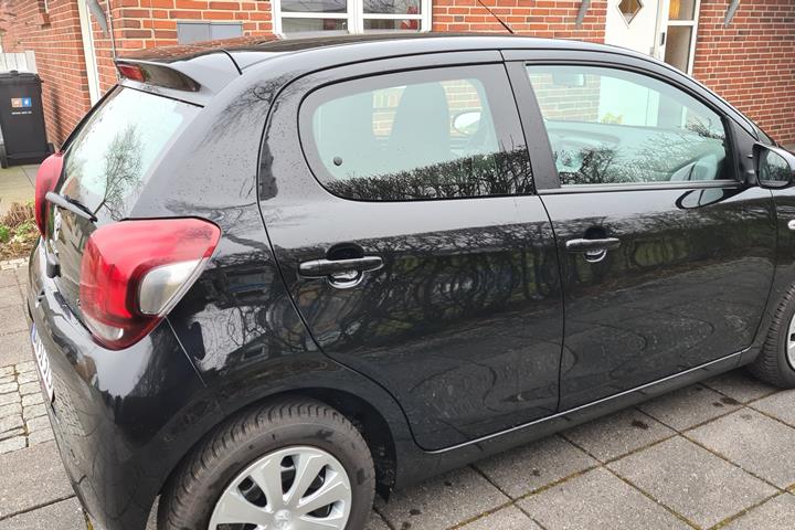Sort Peugeot 108 fra 2021
