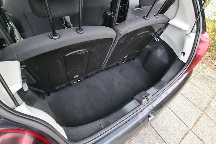 Sort Peugeot 108 fra 2021