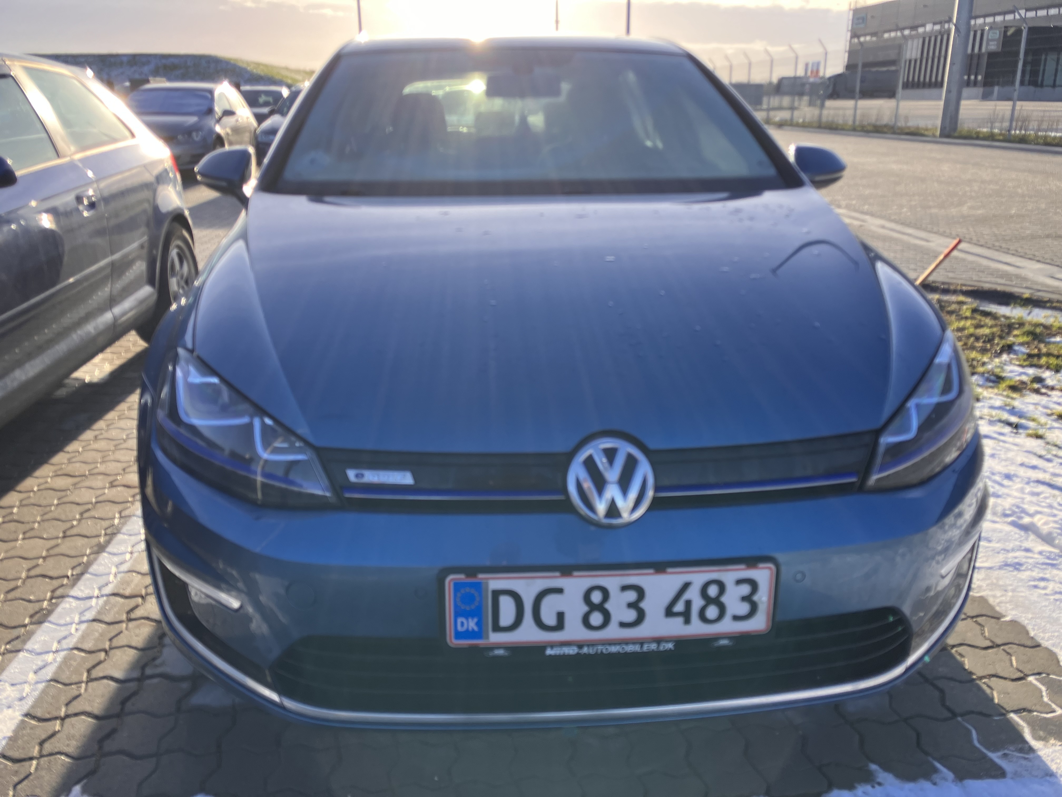 Blå VW e-Golf VII fra 2017