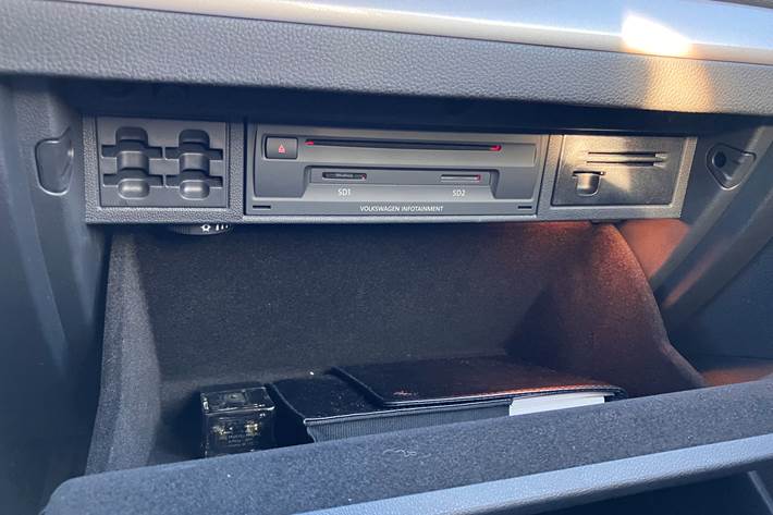 Blå VW e-Golf VII fra 2017