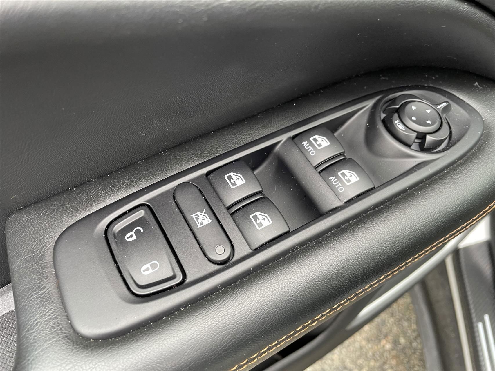 Sølv Jeep Compass fra 2020