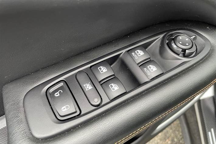 Sølv Jeep Compass fra 2020