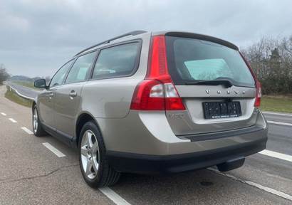 Volvo V70 2,5 T aut.