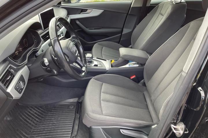 Sort Audi A4 fra 2016