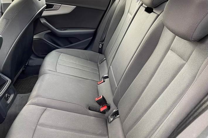 Sort Audi A4 fra 2016