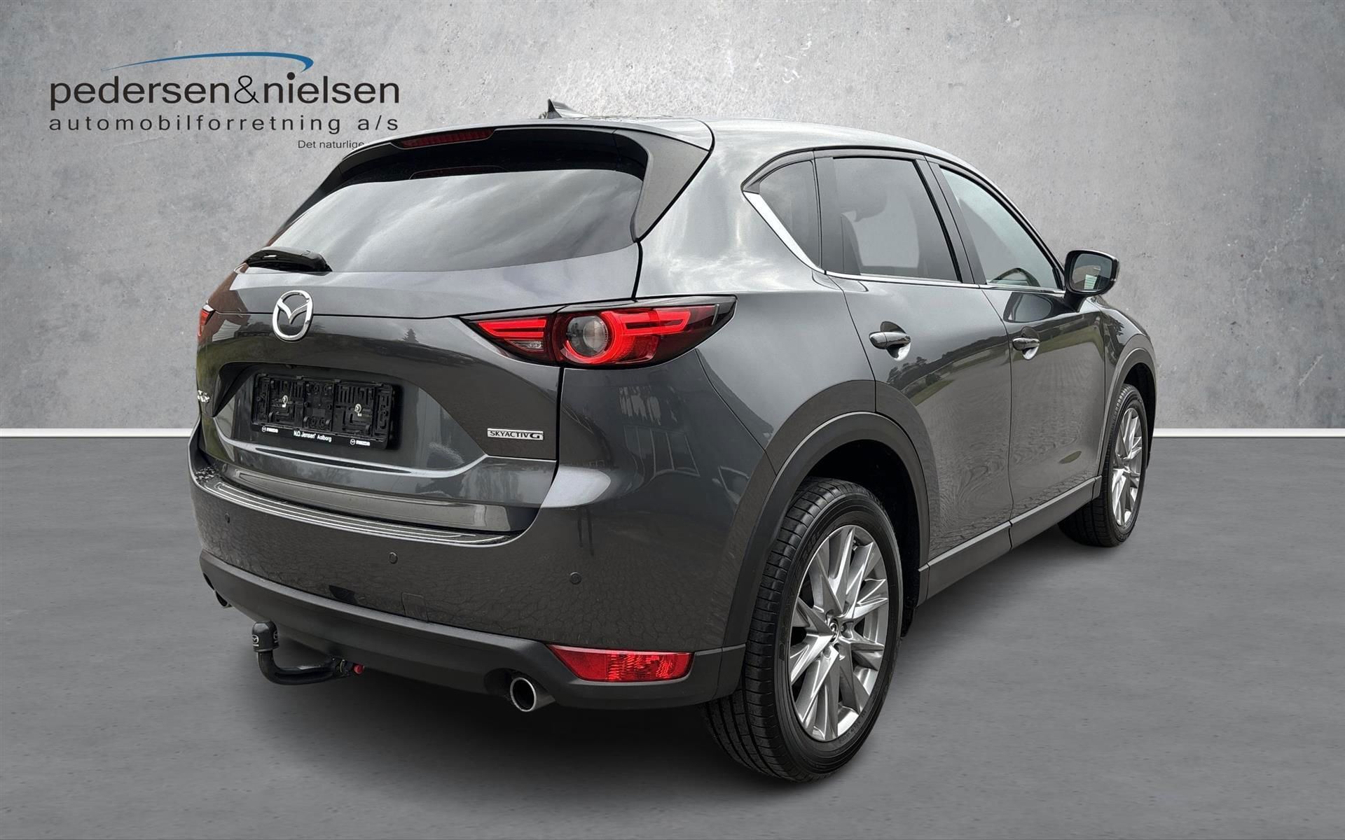 Grå Mazda CX-5 fra 2021