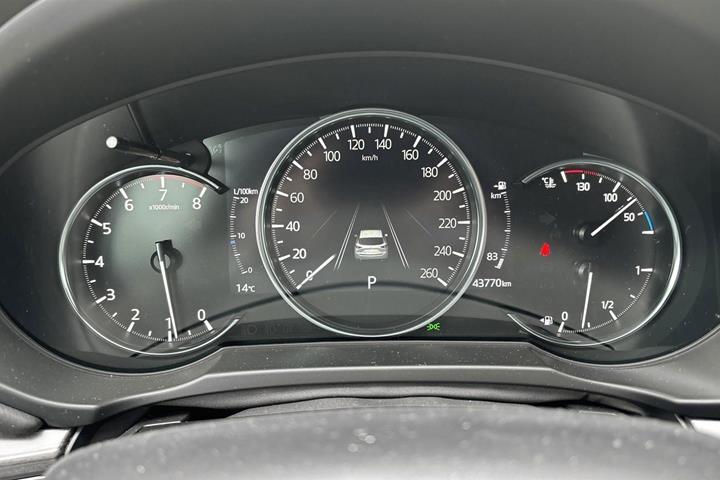 Grå Mazda CX-5 fra 2021