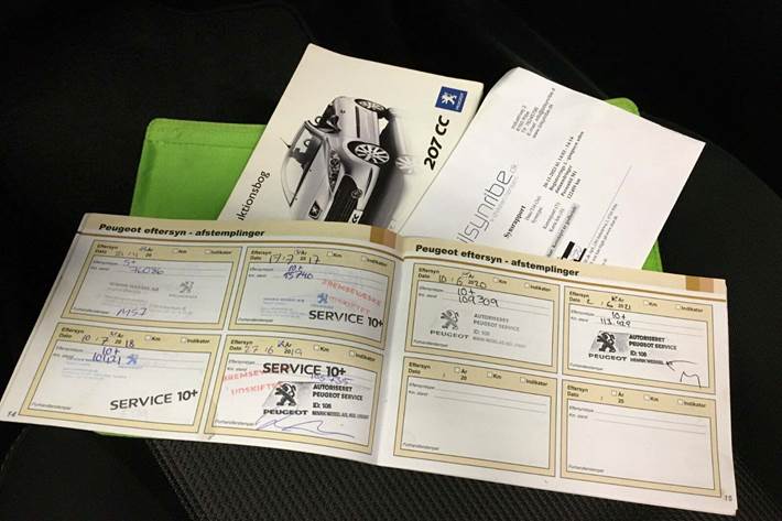 Sort Peugeot 207 fra 2007