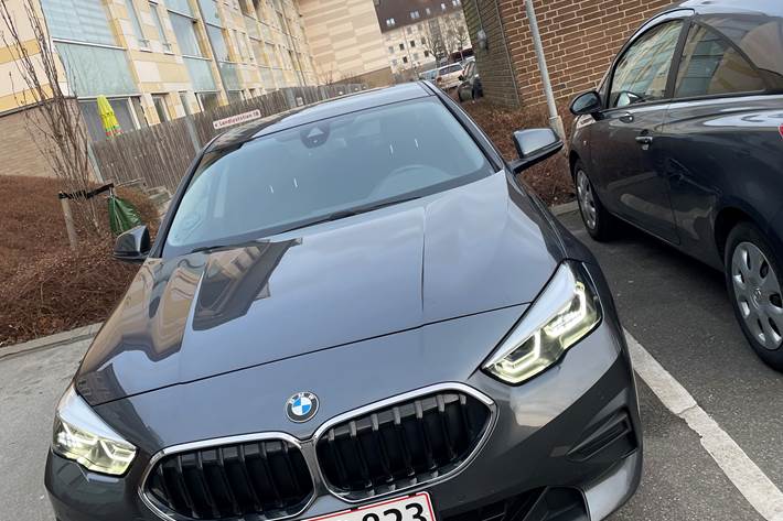 Grå BMW 2-Serie fra 2021