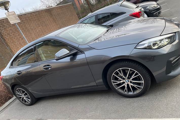 Grå BMW 2-Serie fra 2021