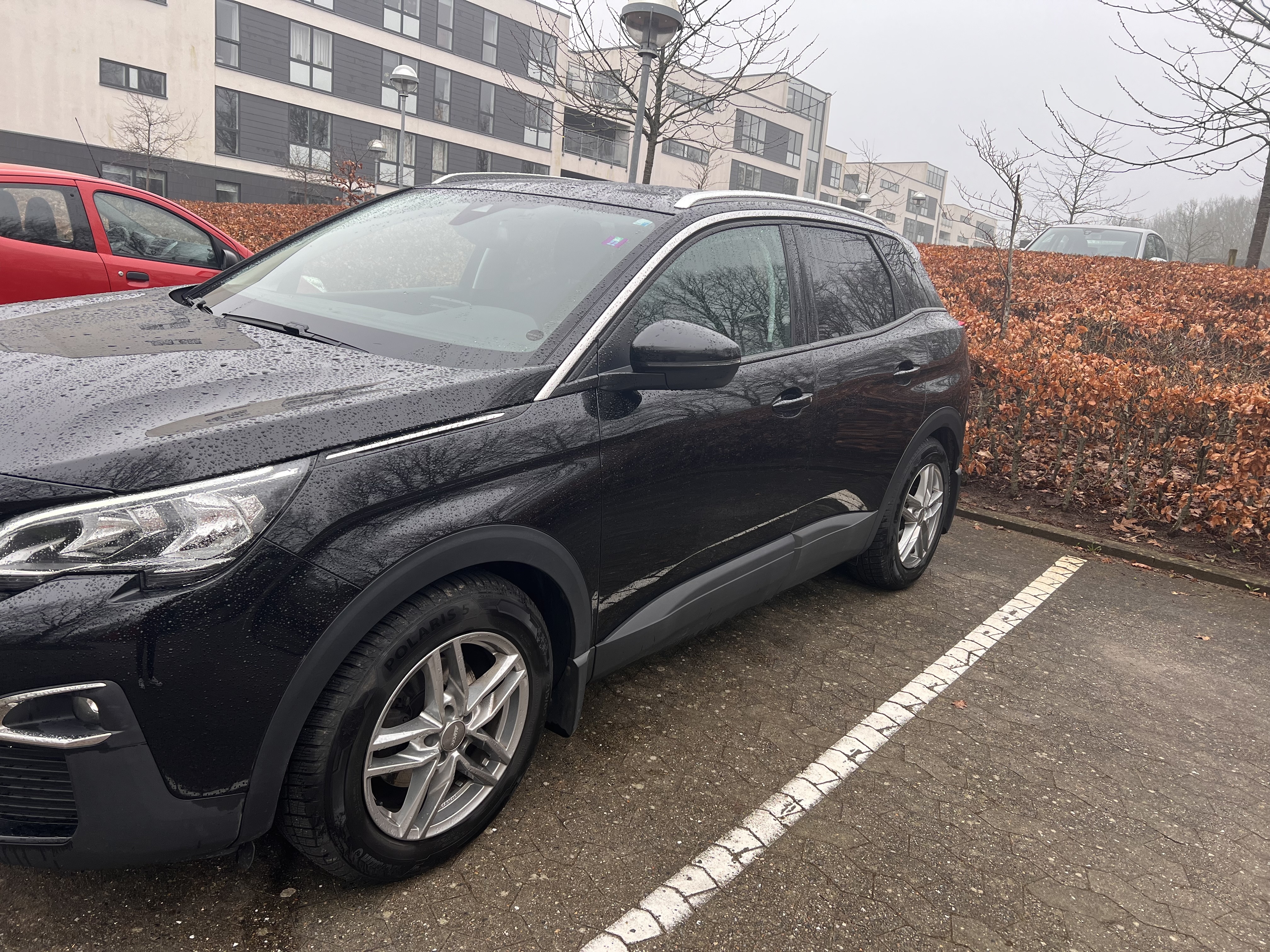 Sort Peugeot 3008 fra 2016