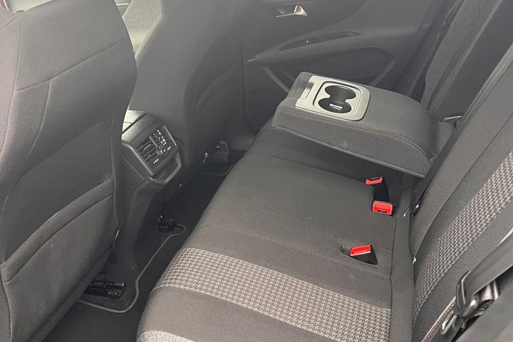 Sort Peugeot 3008 fra 2016