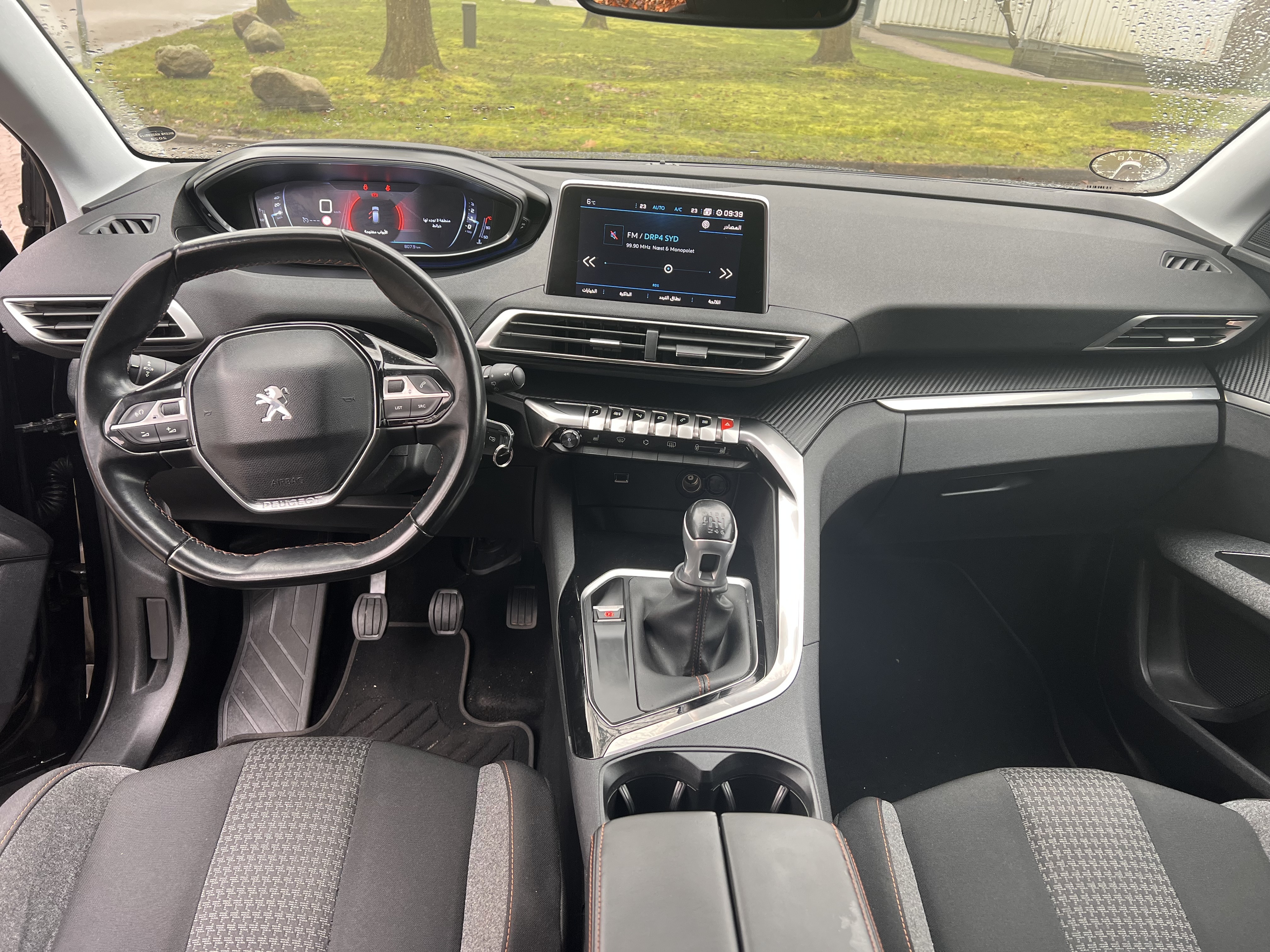 Sort Peugeot 3008 fra 2016