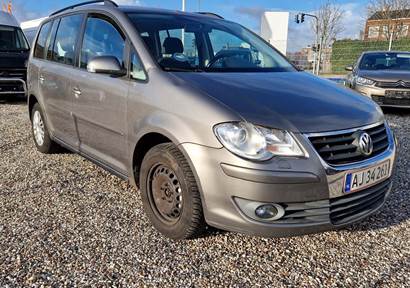 VW Touran 2,0 TDi 140 Trendline 7prs